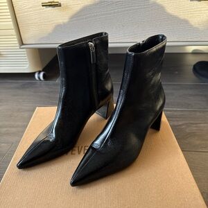 Steve Madden Black Pointed Ankle Boots